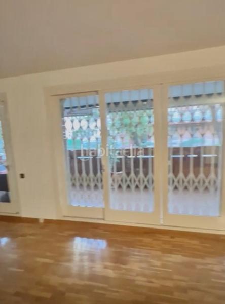 Foto b00a47ef-b35e-4fe9-8ec2-1ab5ae14c55e. Piso urge venta!!! piso en venta en la calle raset, en Barcelona