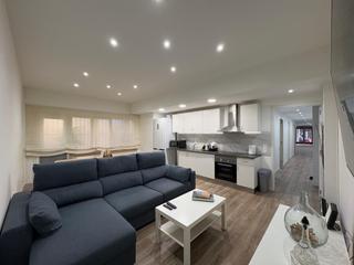 Flat  Carrer de nàpols. Local - vivienda en venta