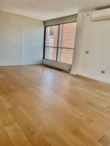 Foto 174bab76-7808-457b-bb1d-1c03f1f14a1f. Casa amb calefacció aparcament a Sant Gervasi - Bonanova Barcelona