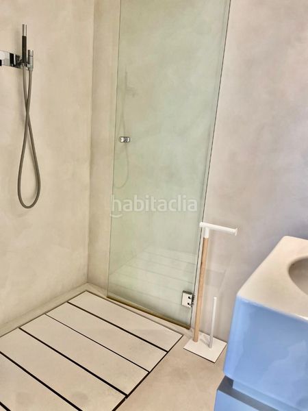 Foto 9c55a189-62f6-4633-990a-a8abd84750fd. Casa amb calefacció aparcament a Sant Gervasi - Bonanova Barcelona