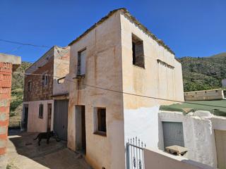 Masia a Rubite. Vivienda en los galvez a medio reformar