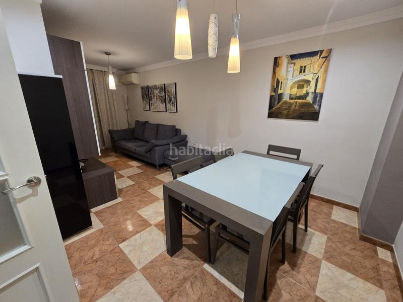 Foto cbbf7066-01c3-497b-829a-0f0ca0dcf50a. Piso  con 3 habitaciones y plaza de garaje y licencia turistica en Motril