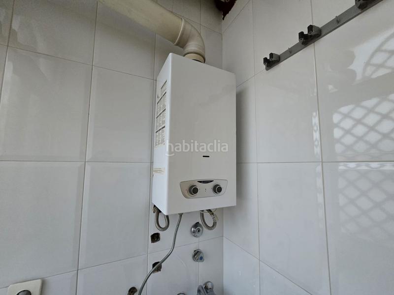 Foto d635cf46-5642-4fc4-92b2-264a6541dcf3. Piso  con 3 habitaciones y plaza de garaje y licencia turistica en Motril