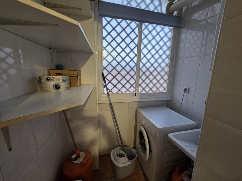 Foto e1a5830f-053a-4bb1-8399-751f07e5b8cb. Piso  con 3 habitaciones y plaza de garaje y licencia turistica en Motril