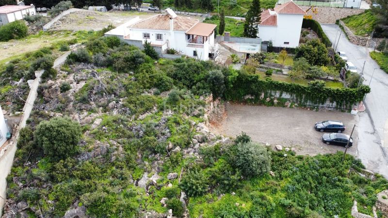 Foto ce3a7f66-6a15-4fc3-9152-25a0cc37c9cd. Terreny residencial a Vélez de Benaudalla