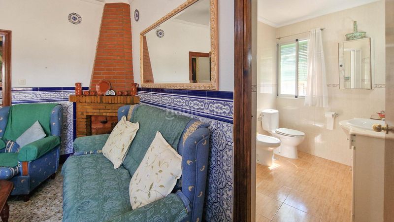 Foto 1b568d87-9d41-4d28-b222-a745c78443f3. Casa a calle atrio iglesia 1 a Cheles