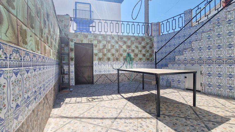 Foto 69af85f6-7b41-4ac0-a97c-a1e3d7f0010c. Casa a calle atrio iglesia 1 a Cheles