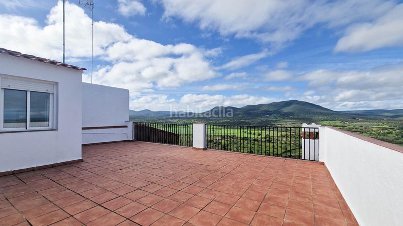 Foto be5a93dc-446b-4a3a-b0c3-4818d984df0a. Casa amb calefacció a Nogales