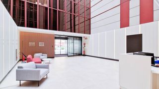 Lloguer Oficina a Avenida juan pereda pila 12. Alquiler amplias oficinas céntricas edificio mapfre badajoz