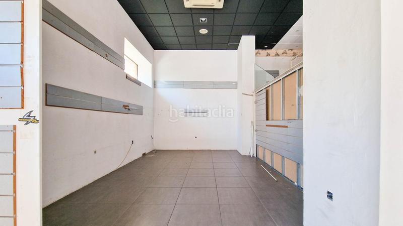 Foto 672ce673-14c2-409d-9d5e-5769291e8e8c. Local comercial en avenida damian tellez la fuente 24 local esquina en venta av damián téllez la fuente con garaje y trastero en Badajoz