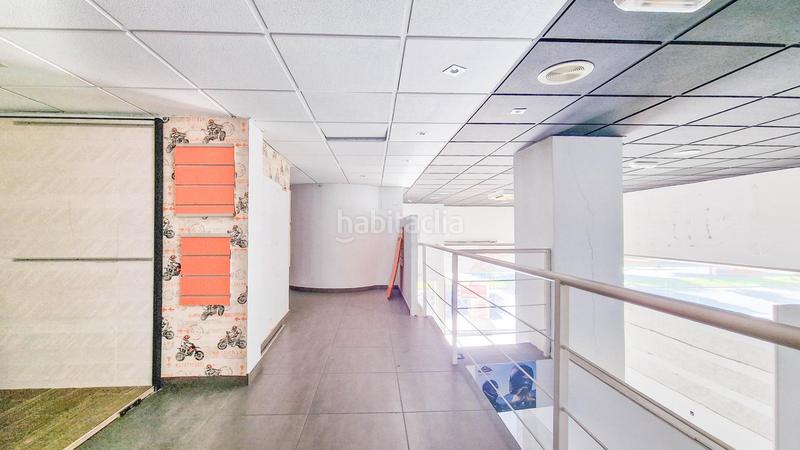 Foto c699ae06-b730-4291-9363-347f93941dbd. Local comercial en avenida damian tellez la fuente 24 local esquina en venta av damián téllez la fuente con garaje y trastero en Badajoz