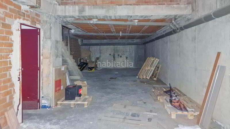 Foto c6d79c3d-f1a2-446b-91ce-4f5cc9ce8ec7. Local comercial en avenida damian tellez la fuente 24 local esquina en venta av damián téllez la fuente con garaje y trastero en Badajoz