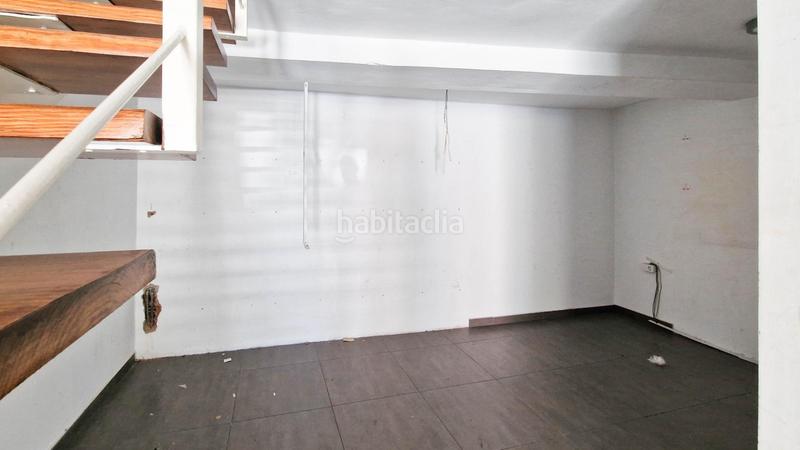 Foto e1379256-45a3-43ad-a59a-61f40d3eaa98. Local comercial en avenida damian tellez la fuente 24 local esquina en venta av damián téllez la fuente con garaje y trastero en Badajoz