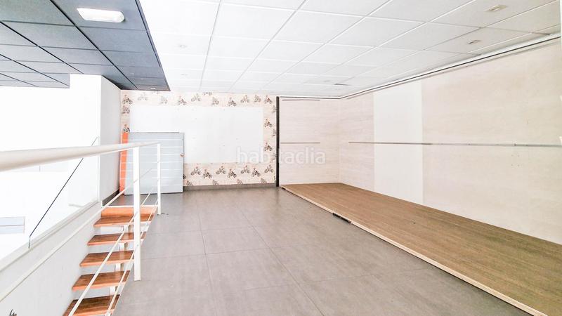 Foto e9b0c42f-f133-40e4-817d-f920e6e1b6f6. Local comercial en avenida damian tellez la fuente 24 local esquina en venta av damián téllez la fuente con garaje y trastero en Badajoz