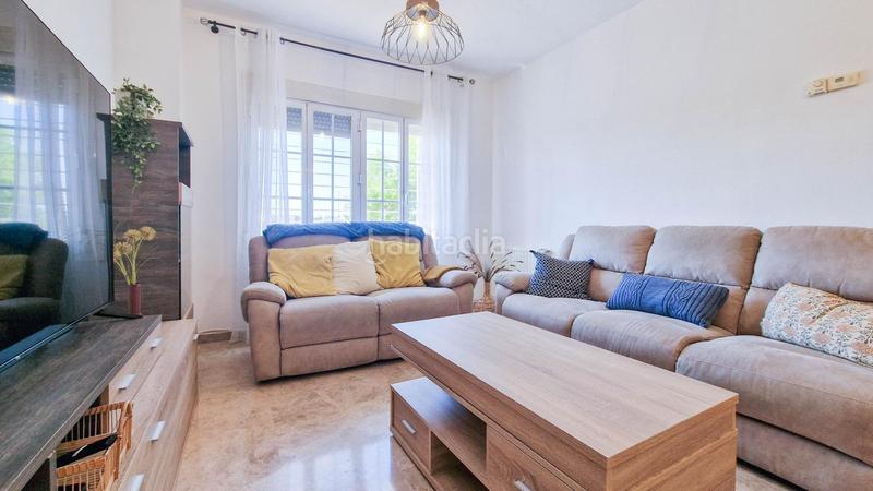 Foto fadf2bd2-4ead-4931-b3eb-e1353c257de9. Alquiler planta baja piso bajo de 3 dormitorios amueblado en alquiler con garaje zona jardines del guadiana en Badajoz
