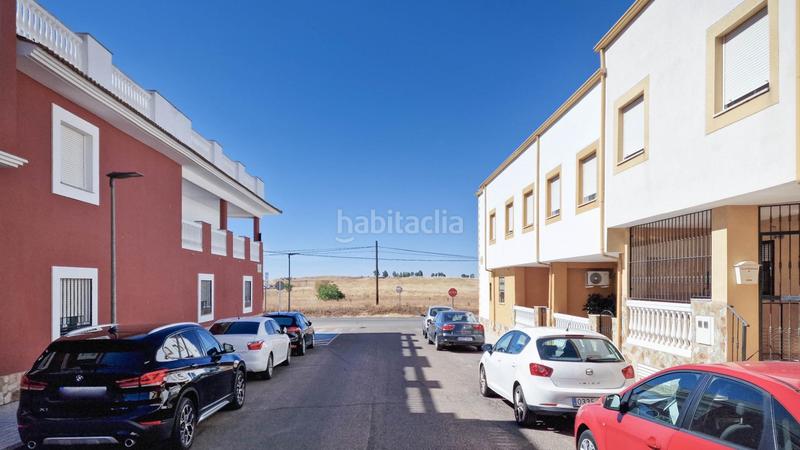 Foto 3e5a8cce-3c2f-494a-ae60-7bfefd2c7c5e. Casa adossada amb calefacció aparcament a Carretera de Sevilla - Los Montitos Badajoz