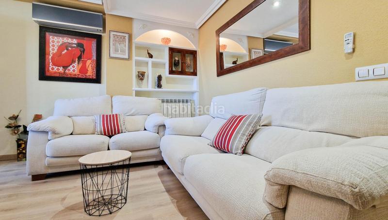 Foto 8663cf7c-1c4a-46cb-8e9f-1c45d638f179. Casa adossada amb calefacció aparcament a Carretera de Sevilla - Los Montitos Badajoz