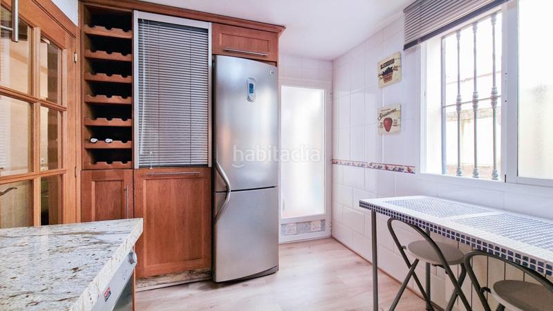 Foto bf6bfdcb-df5c-4789-8fa4-a30e1d546f41. Casa adossada amb calefacció aparcament a Carretera de Sevilla - Los Montitos Badajoz