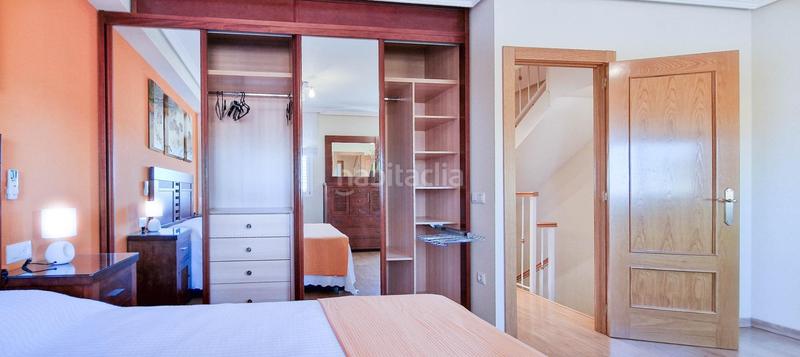 Foto caa2af8f-c0ac-4371-aa4e-3b533a63b489. Casa adossada amb calefacció aparcament a Carretera de Sevilla - Los Montitos Badajoz