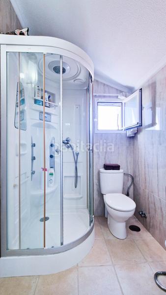 Foto 06a93bf3-1959-4872-9b39-b36cf9e89fcb. Chalet with heating parking in Carretera de Sevilla - Los Montitos Badajoz