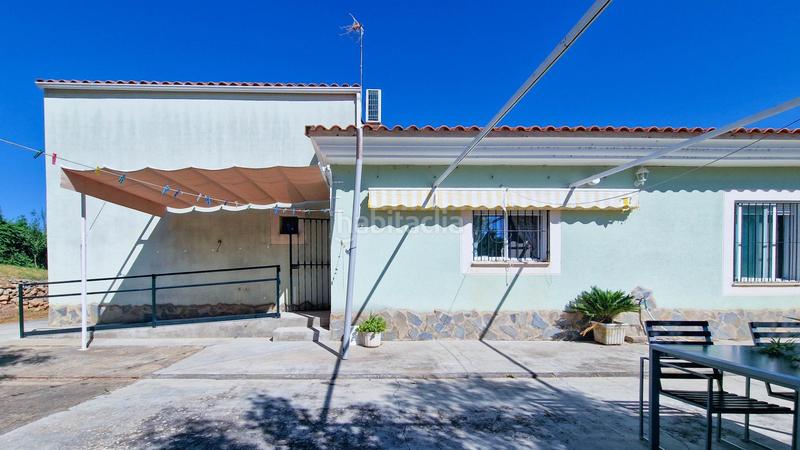 Foto 3e6c9c64-b921-4d11-bdc1-9805a4b8e570. Chalet with heating parking in Carretera de Sevilla - Los Montitos Badajoz