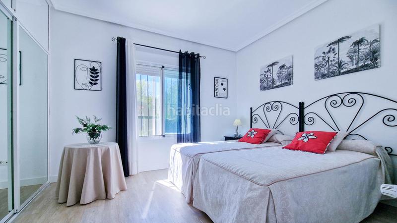 Foto 5c8ca280-e0bf-4f69-94b2-6c4450b44587. Chalet with heating parking in Carretera de Sevilla - Los Montitos Badajoz