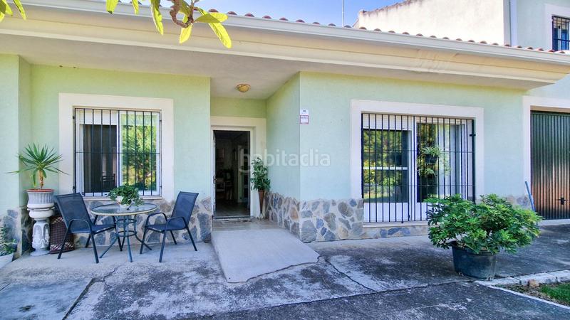 Foto 6fdd3df1-7b3f-4354-befe-e2d9ed252108. Chalet with heating parking in Carretera de Sevilla - Los Montitos Badajoz