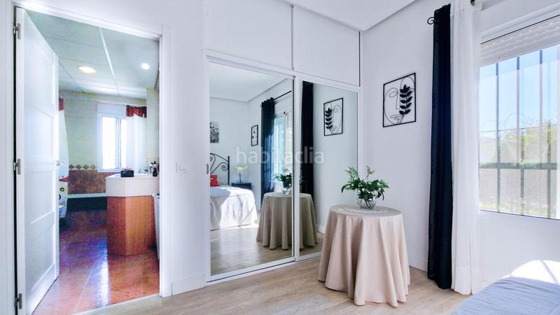 Foto eeb1e02d-c441-4b56-ae0a-0c38846c0880. Chalet with heating parking in Carretera de Sevilla - Los Montitos Badajoz