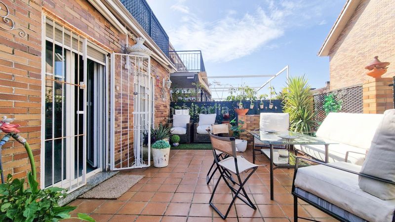 Foto 296e4cb2-53b2-4bad-8011-860ac5828d21. Casa adossada amb aparcament piscina a Valdepasillas - La Paz - Huerta Rosales Badajoz