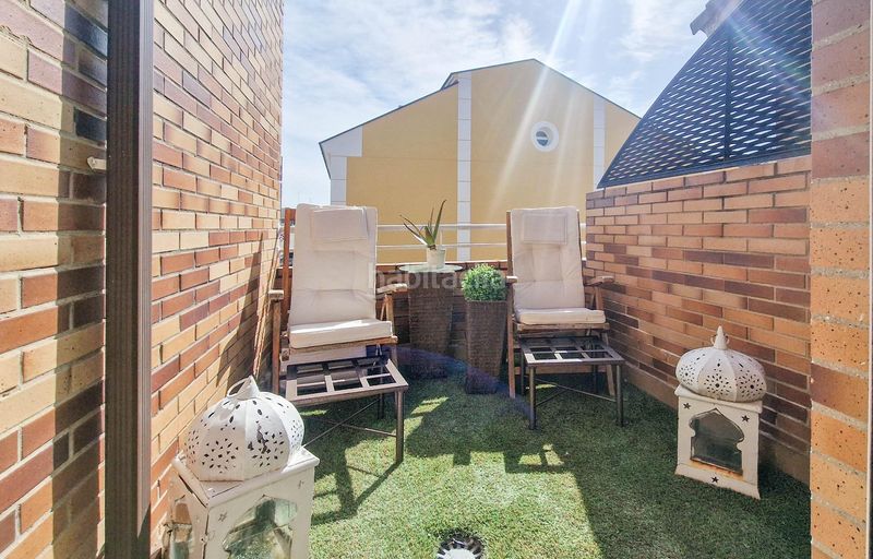 Foto 44f033fd-bdd7-42a6-8688-52ec20a15188. Casa adossada amb aparcament piscina a Valdepasillas - La Paz - Huerta Rosales Badajoz