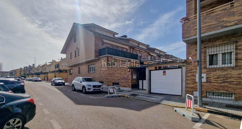 Foto a7833fbf-4e9b-4efd-a884-d9c1d930cf04. Casa adossada amb aparcament piscina a Valdepasillas - La Paz - Huerta Rosales Badajoz