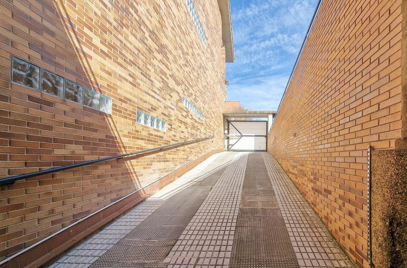 Foto d9077e78-f824-43bf-86d0-2765ebee4b36. Casa adossada amb aparcament piscina a Valdepasillas - La Paz - Huerta Rosales Badajoz