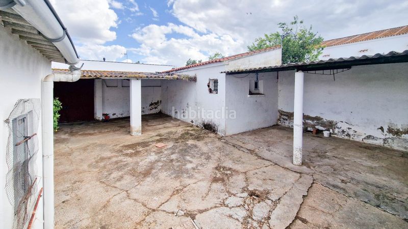 Foto 1ce8f498-f257-49a6-8438-f922f89ad8cb. Casa amb aparcament a pedanías de Badajoz Badajoz