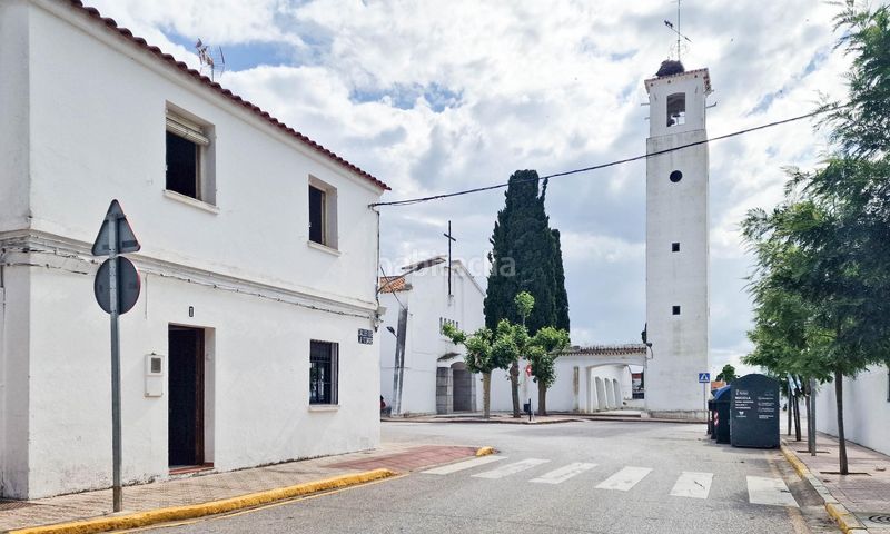 Foto 88fde2ac-5796-4fba-99fb-c5dbc67b0401. Casa amb aparcament a pedanías de Badajoz Badajoz