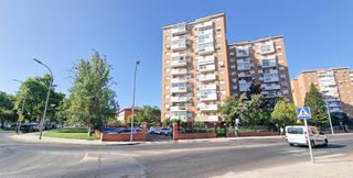 Rent Flat  Peru. Amplio piso de estudiantes 4 dormitorios, 2 baños en valdepasill
