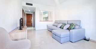 Location Appartement  Avenida sinf. madroñero. Alquiler apartamento amueblado un dormitorio,  un despacho y un