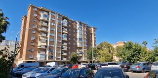 Location Appartement  Avenida sinforiano madroñero. Piso amueblado de 4 dormitorios 2 baños en alquiler en valdepasi