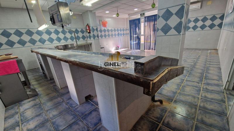 Foto 6737545a-b9a2-4b2e-857d-2e779e3fa45d. Location local commercial dans Avda de Madrid - Pº de la Estación Jaén