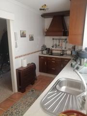 Pis a Centro. Piso en venta en montequinto, 4 dormitorios.
