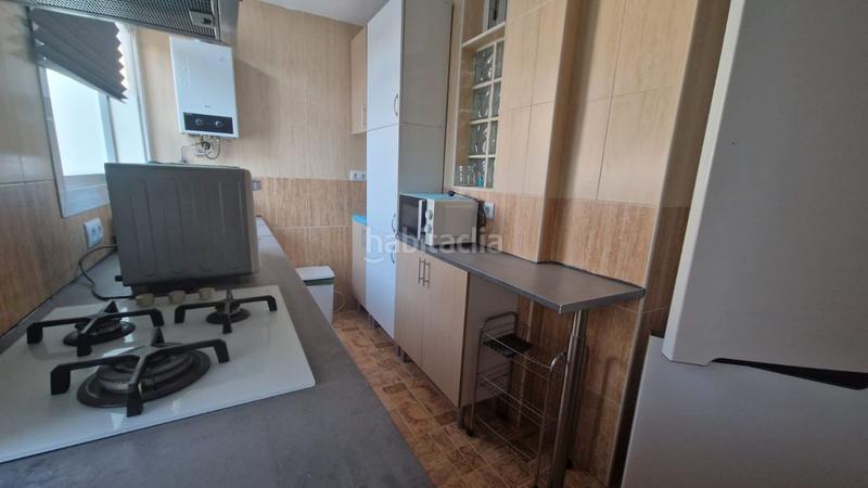 Foto 328abf3c-6ad2-4789-b796-3bdc3ceb42f5. Rent flat with heating in Peñamefecit - Avda Barcelona Jaén