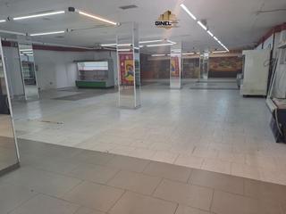Lloguer Local Comercial a Linarejos. Local com. en alquiler en linares, 4 despachos.