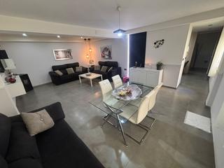 Flat in San Felipe - El Almendral - La Merced. Piso en venta en la alcantarilla, 4 dormitorios.