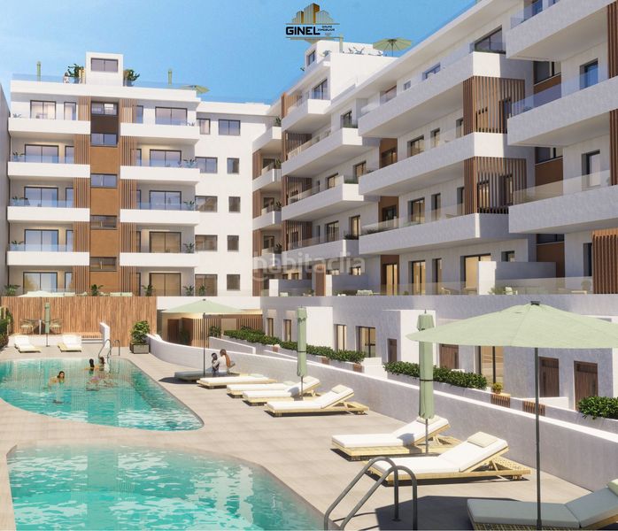 Foto 0b0dc3ed-29fe-413a-b637-829e6e932f69. Pis amb aparcament piscina a Roquetas pueblo Roquetas de Mar