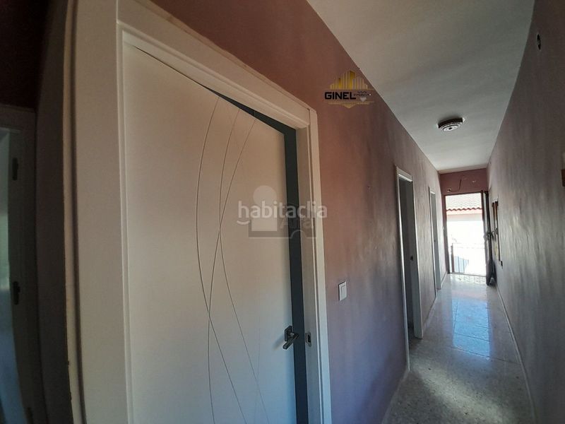 Foto 6dae4e7d-334d-4c6a-9f66-6b5f31e6d414. Chalet  en venta en afueras antigua crtra. granada, 4 dormitorios. en Jaén