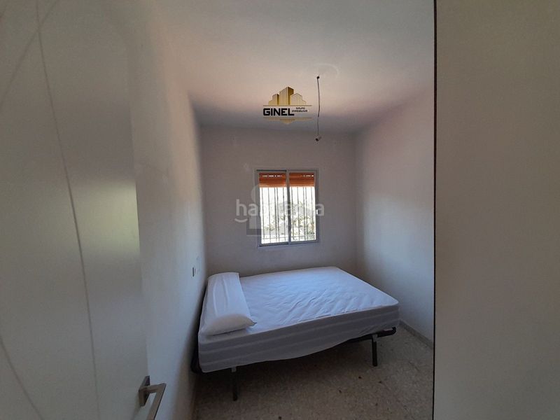 Foto a77a7404-5098-4ba6-a60f-4ee882c94a23. Chalet  en venta en afueras antigua crtra. granada, 4 dormitorios. en Jaén