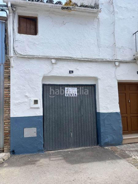 Foto 6de603e9-209a-4dcd-8a18-0cd4c13dd828. Casa adossada amb aparcament a Alcaudete