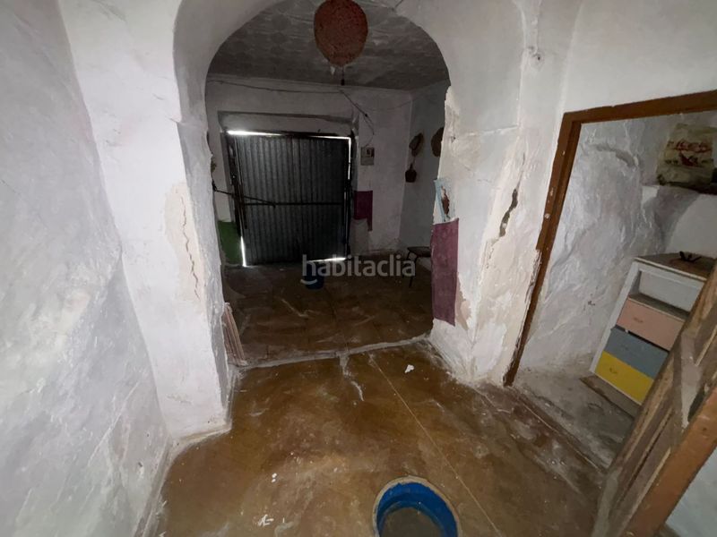 Foto cc93c48f-474d-48a0-9a3e-6fb3a3a9a9a5. Casa adossada amb aparcament a Alcaudete