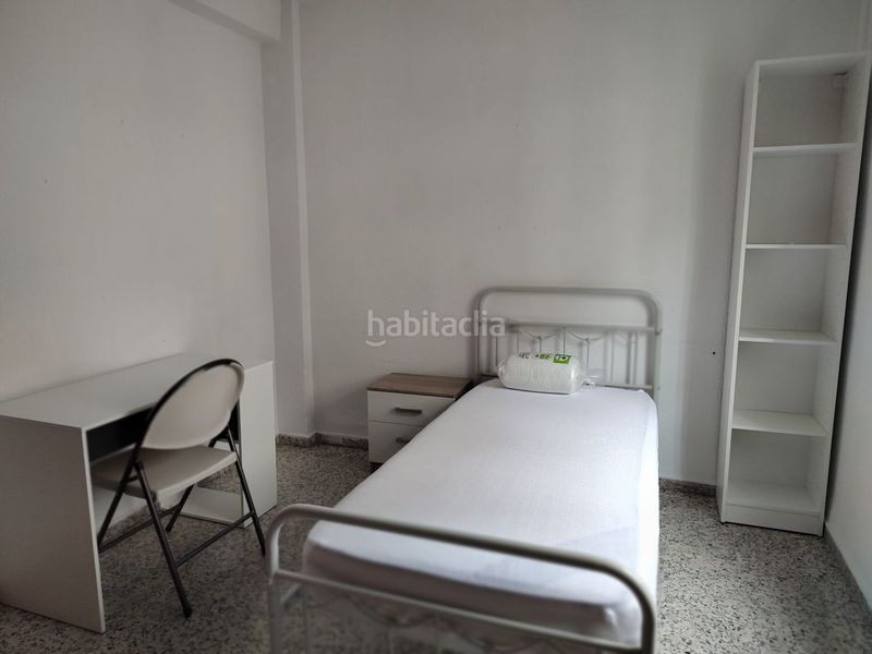 Foto e4c8ffc4-c5e0-41ce-9516-36a0166c22c7. Lloguer pis a Peñamefecit - Avda Barcelona Jaén