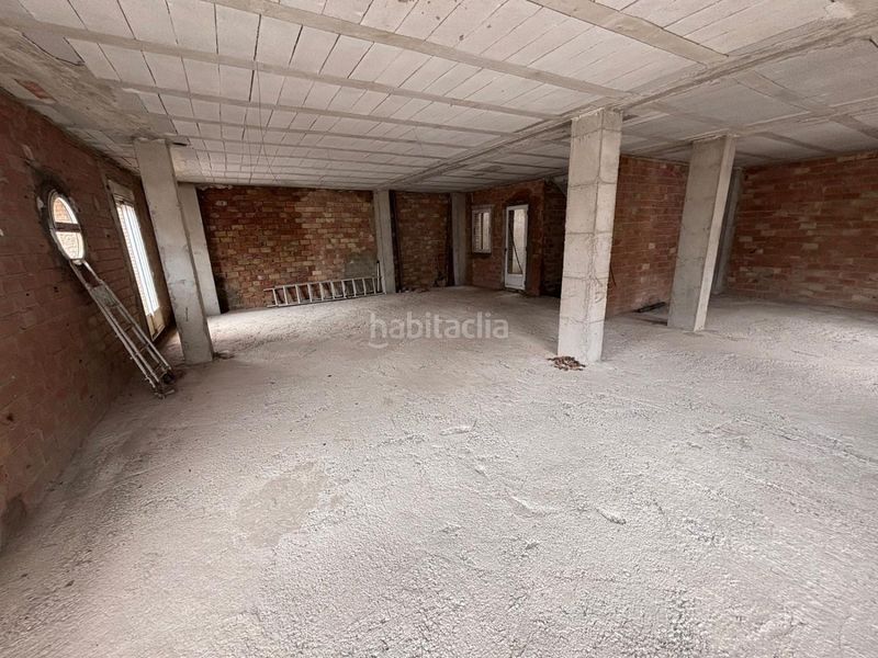 Foto 3d304db6-d4b4-451d-a684-a45bd501f5e9. Casa adossada amb aparcament a Arjona
