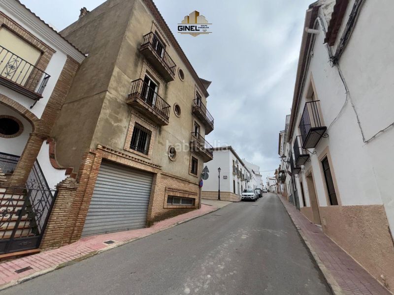 Foto e99fca27-76d5-4d46-970f-6e72943e390e. Casa adossada amb aparcament a Arjona